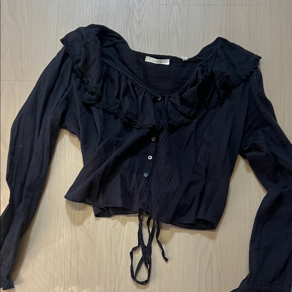 Doen Black Ruffled Women's Top